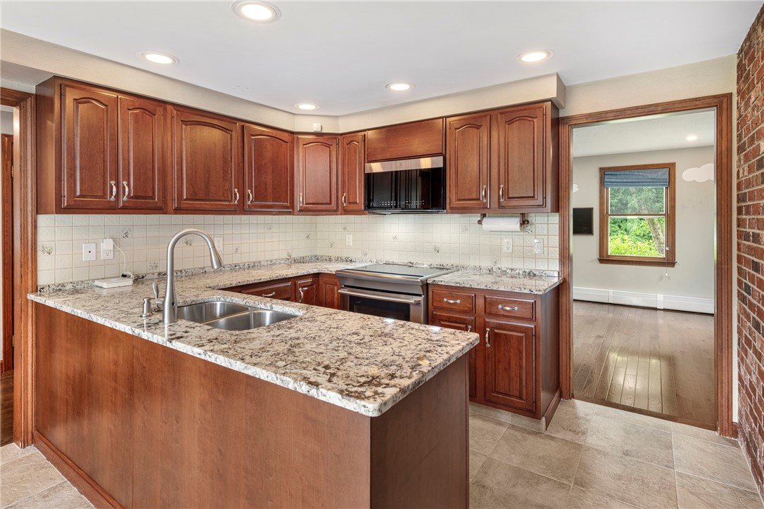 69 Apple Tree Lane Warwick, RI 02888 - Photo 25 of 50