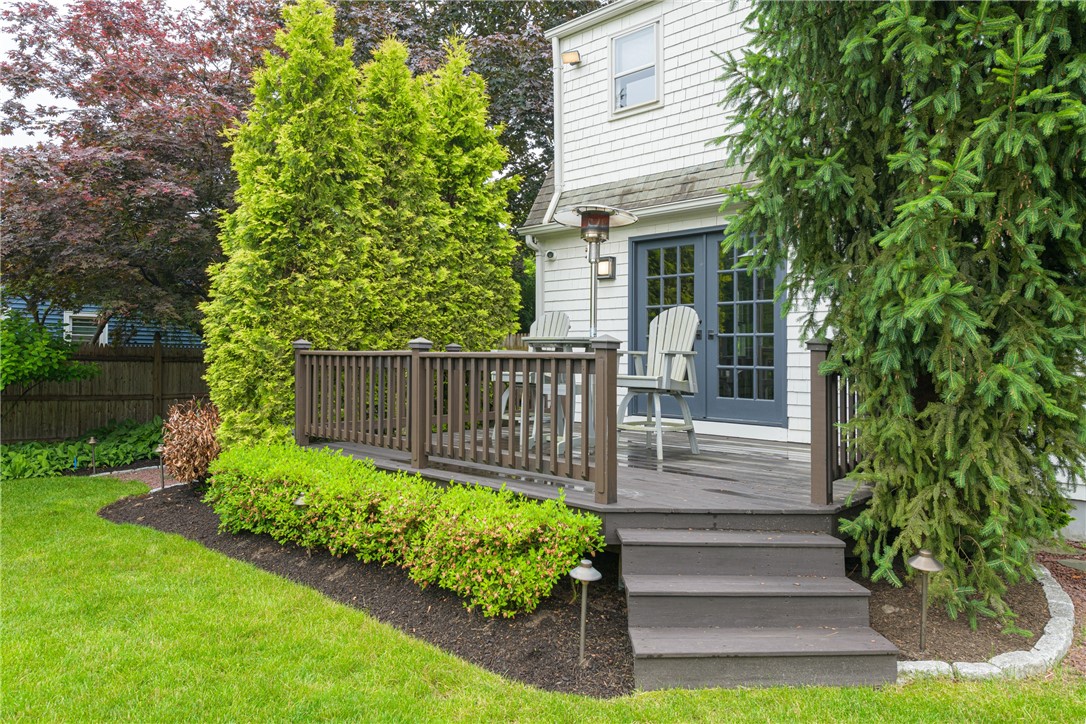 69 Apple Tree Lane Warwick, RI 02888 - Photo 7 of 50