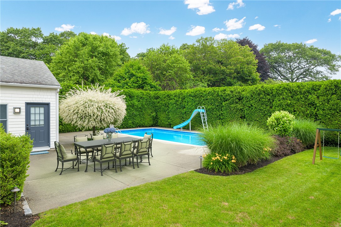 69 Apple Tree Lane Warwick, RI 02888 - Photo 9 of 50