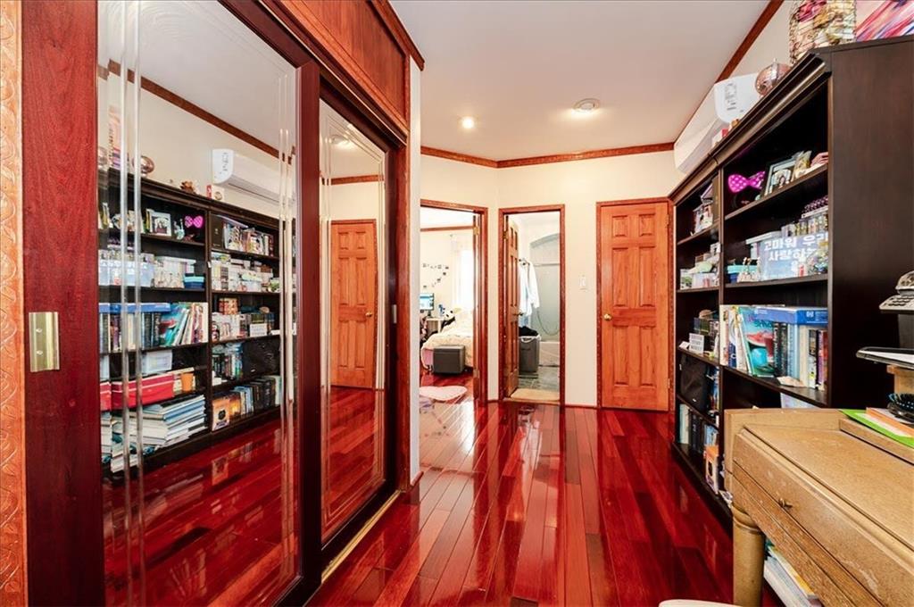 1722 Ave V Brooklyn, NY 11229 - Photo 7 of 28