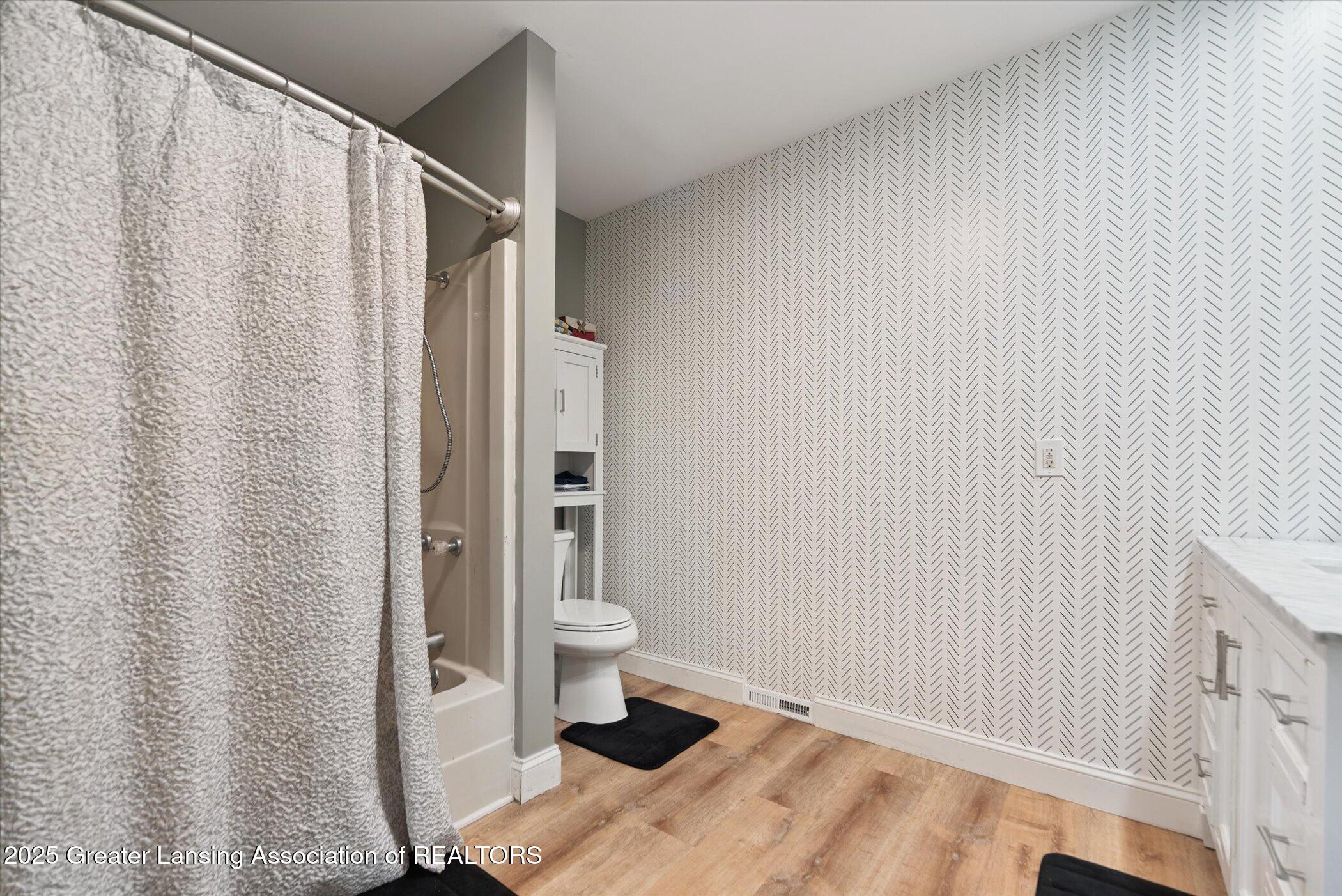 9871 Mason Road Ovid, MI 48866 - Photo 28 of 42 30-9871-Mason-Rd-Ovid-MI-48866-WindowSti