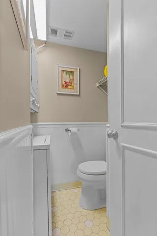 $270,000 | 400 20th Avenue North, Unit 101, Myrtle Beach, SC 29577