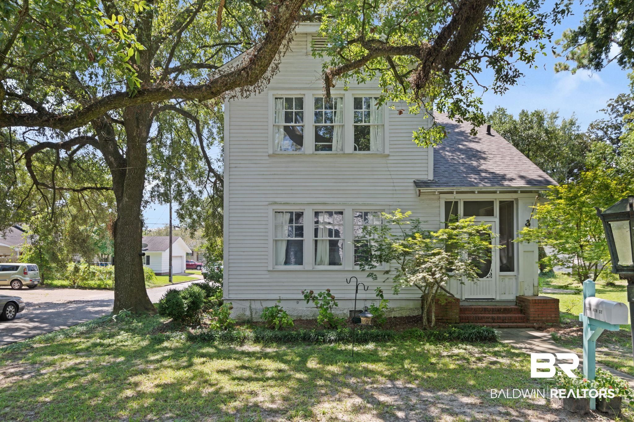 324 4th Street Mobile, AL 36611 - Photo 1 of 28 View of front of home with a front yard
