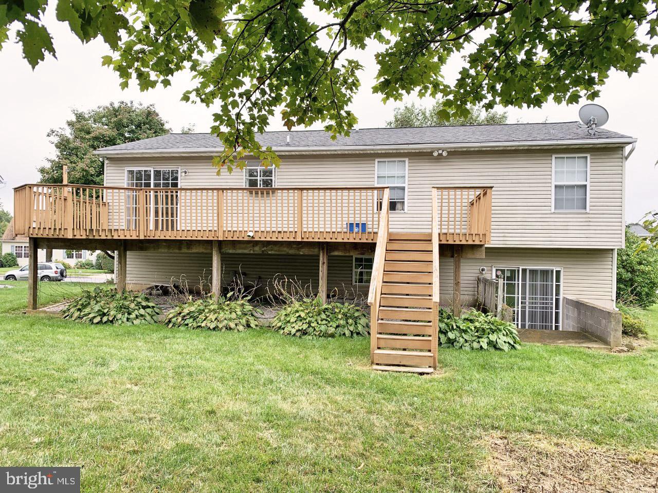 3846 Dakota Road Hampstead, MD 21074 - Photo 18 of 20 Home has a 36 x 12 Large Wood Deck