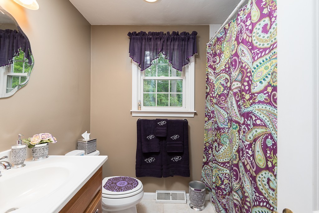 220 Andrew Lane Hanson, MA 02341 - Photo 23 of 27 Gallery Image 23