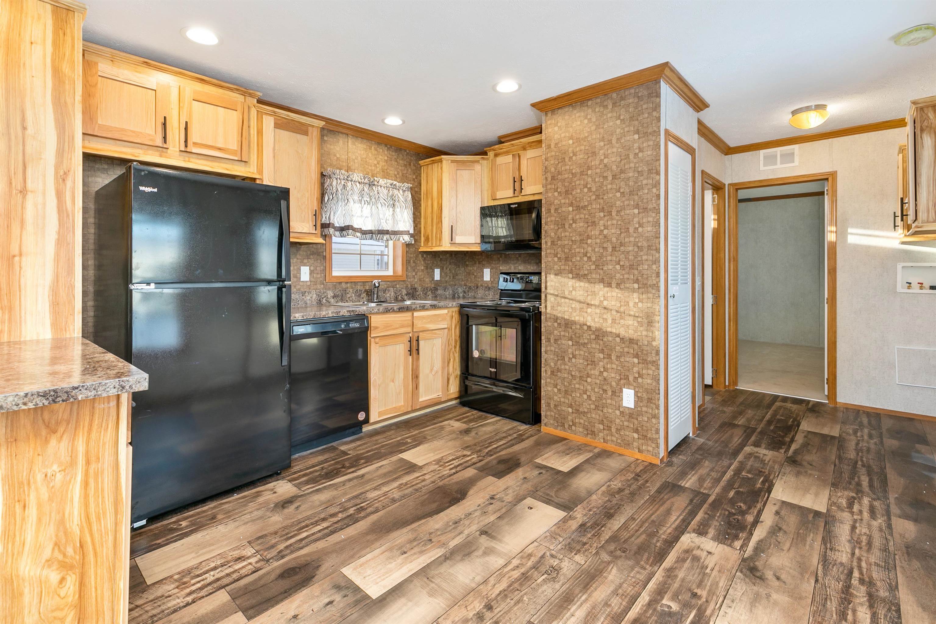 31 Bell Drive Salem, NH 03079 - Photo 12 of 26