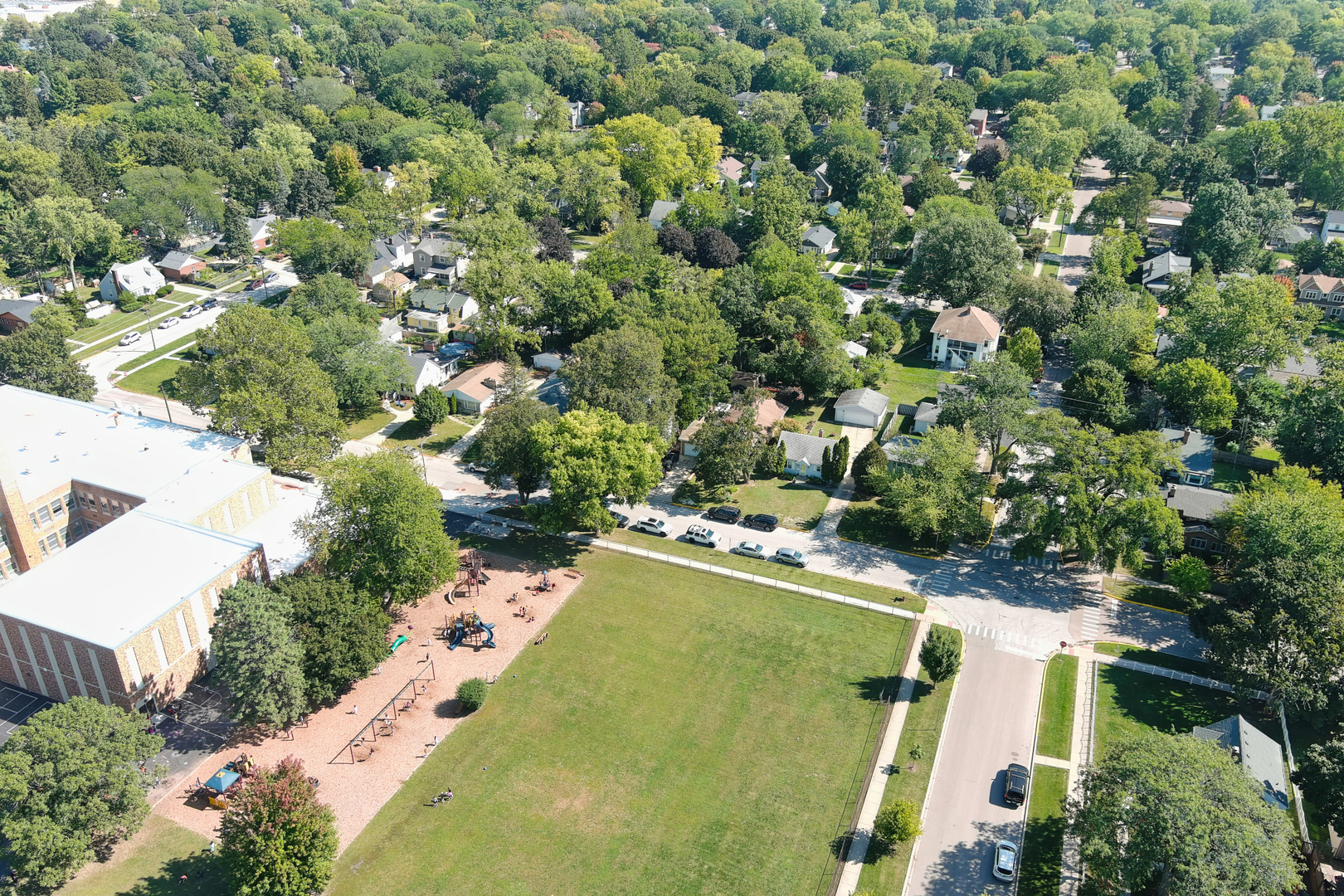 176 South Randall Road Aurora, IL 60506 - Photo 11 of 45 Gallery Image 11