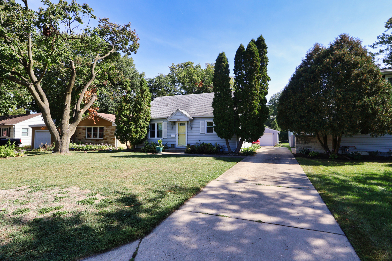 176 South Randall Road Aurora, IL 60506 - Photo 5 of 45 Gallery Image 5