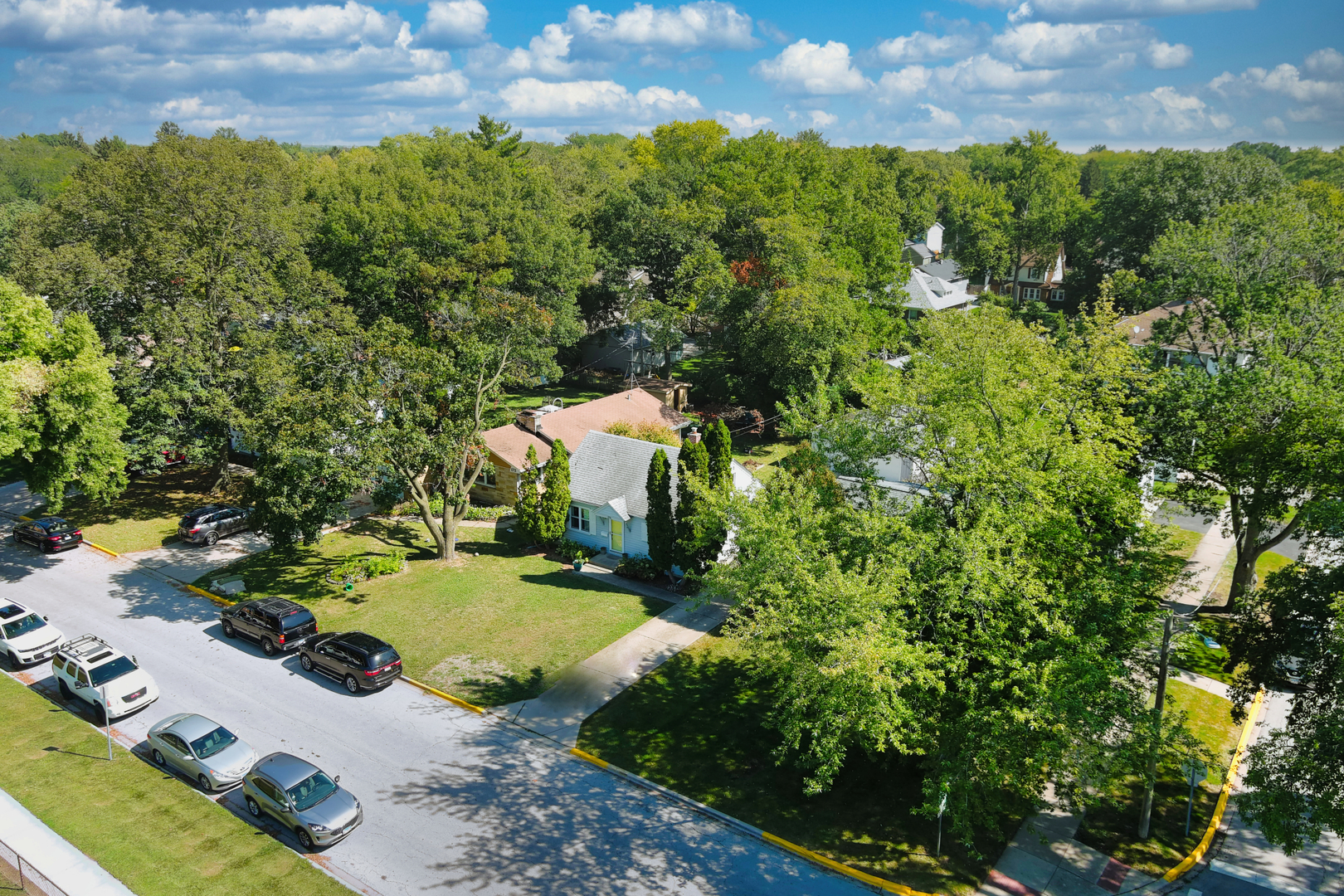 176 South Randall Road Aurora, IL 60506 - Photo 8 of 45 Gallery Image 8