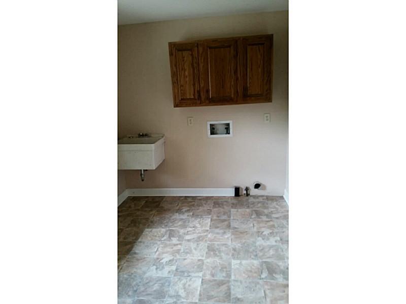 518 Valley Way Road Greenwood, IN 46142 - Photo 11 of 23 Gallery Image 11