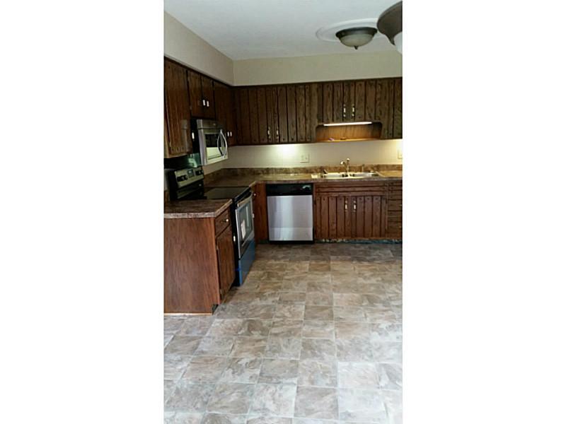 518 Valley Way Road Greenwood, IN 46142 - Photo 8 of 23 Gallery Image 8