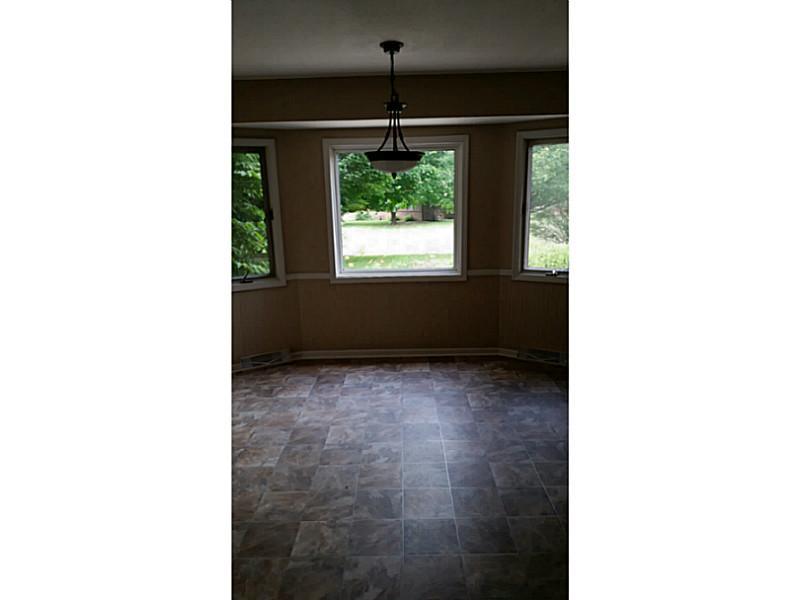 518 Valley Way Road Greenwood, IN 46142 - Photo 10 of 23 Gallery Image 10