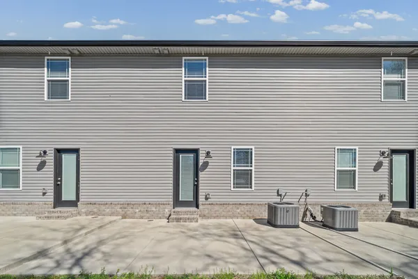 $1,295 | 405 Shelby Street, Unit A, Clarksville, TN 37042