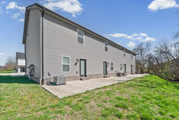$1,295 | 405 Shelby Street, Unit A, Clarksville, TN 37042