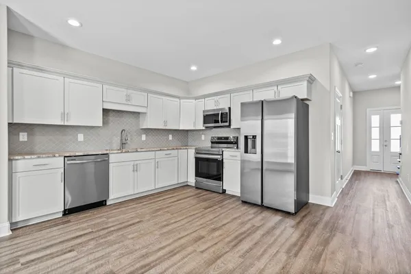 $1,295 | 405 Shelby Street, Unit A, Clarksville, TN 37042