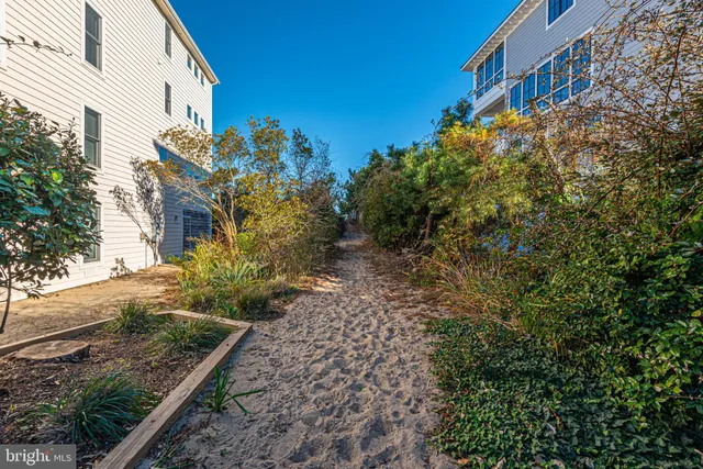 $3,500,000 | 40209 Maryland Avenue, Fenwick Island, DE 19944