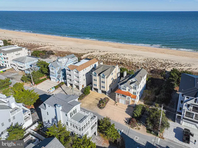 $3,500,000 | 40209 Maryland Avenue, Fenwick Island, DE 19944