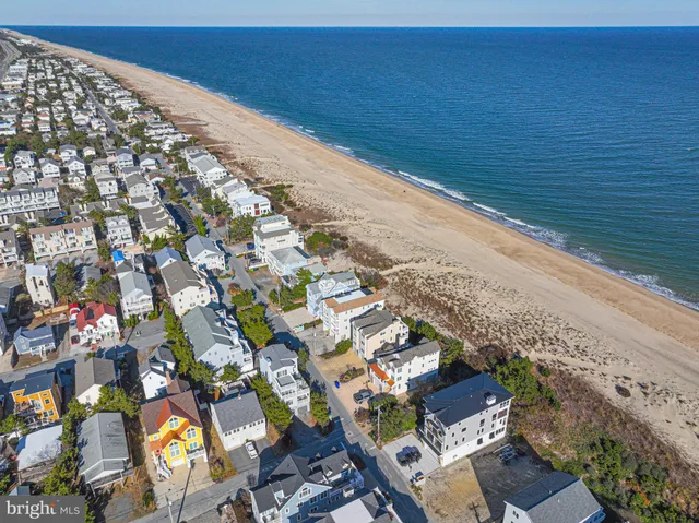 $3,500,000 | 40209 Maryland Avenue, Fenwick Island, DE 19944