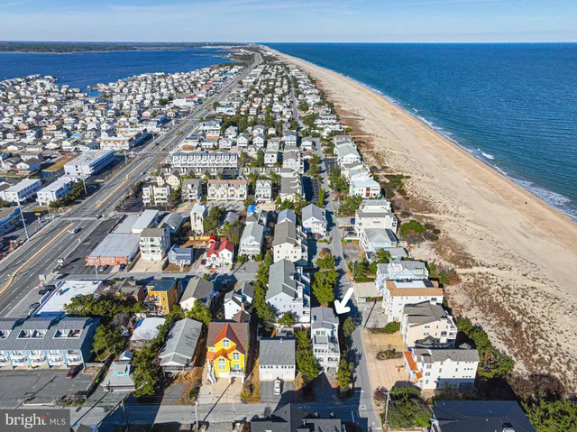 $3,500,000 | 40209 Maryland Avenue, Fenwick Island, DE 19944