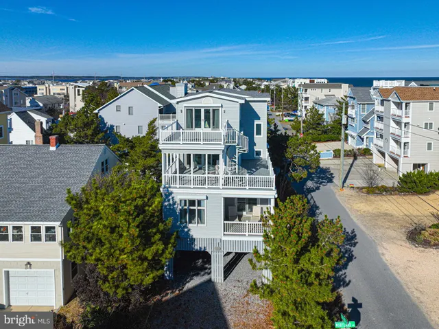 $3,500,000 | 40209 Maryland Avenue, Fenwick Island, DE 19944