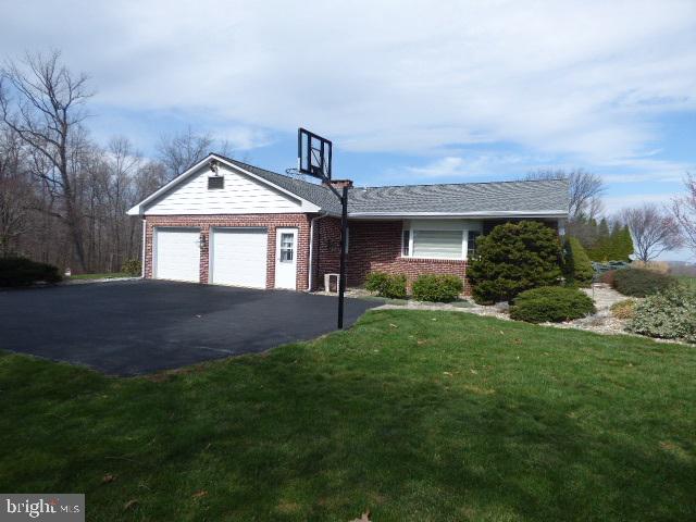 599 N Road York, PA 17403 - Photo 2 of 27