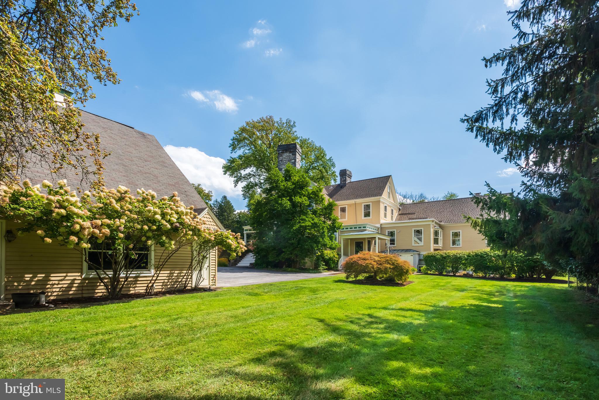 312 South Waterloo Road Devon, PA 19333 - Photo 59 of 70 View of rear grounds