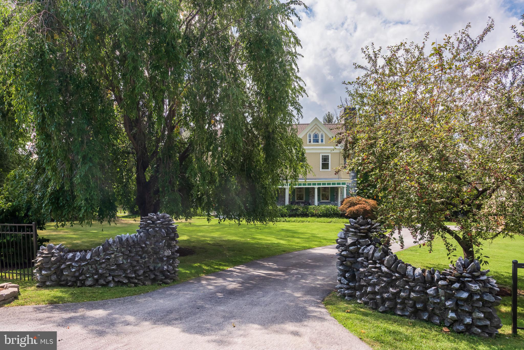312 South Waterloo Road Devon, PA 19333 - Photo 64 of 70 Stately entranceway