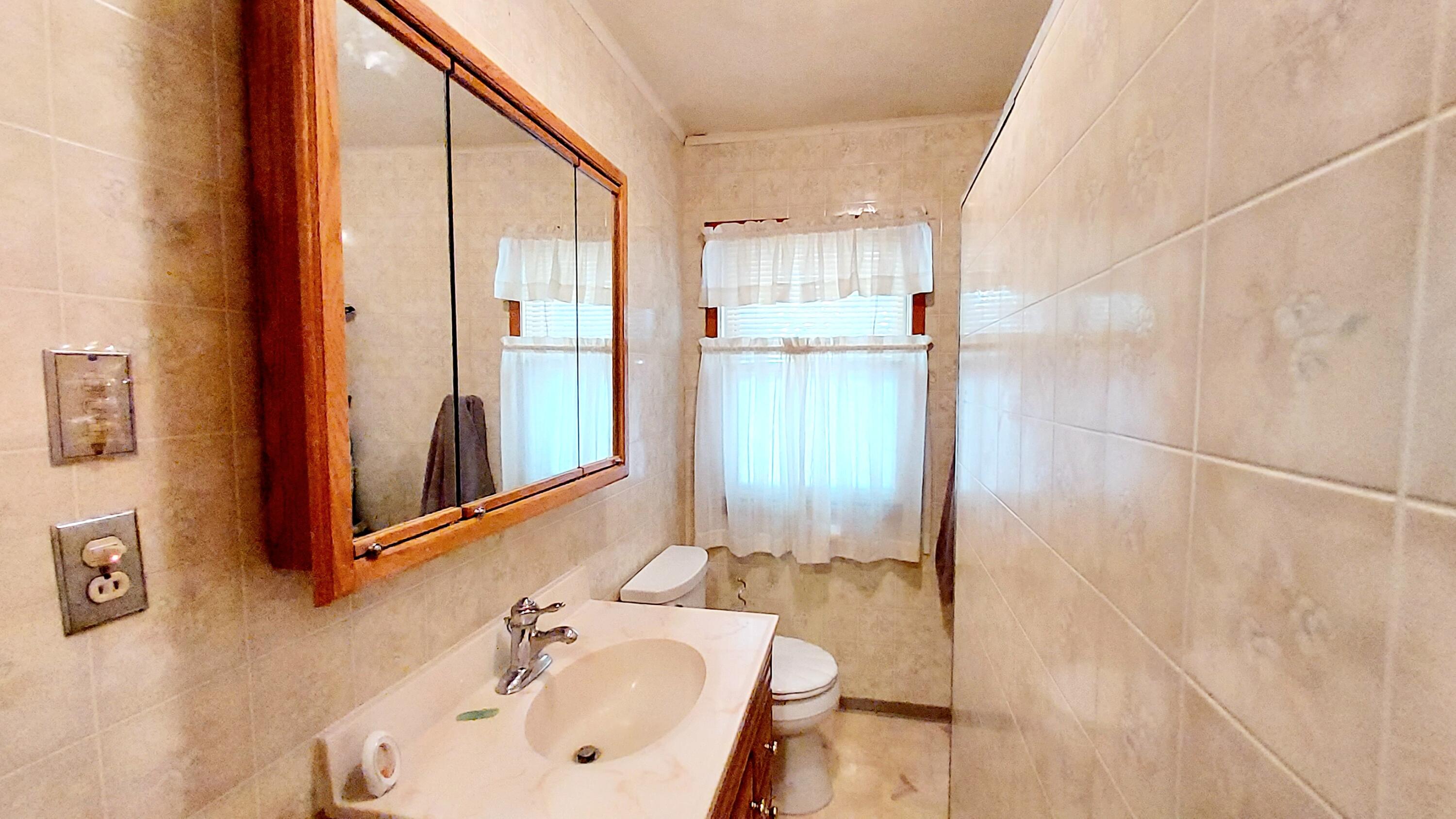 609 Steelhead Road Alderpoint, CA 95511 - Photo 24 of 58 Bathroom