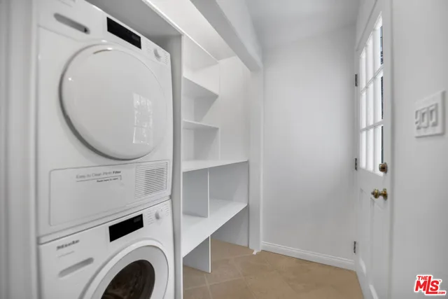 a view of backyard with green space