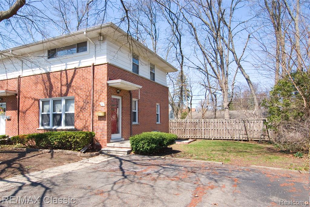 2604 Rochester Road Royal Oak, MI 48073 - Photo 1 of 32