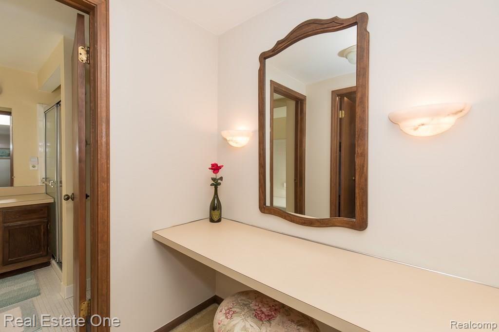 464 Timberline Drive Rochester Hills, MI 48309 - Photo 10 of 21