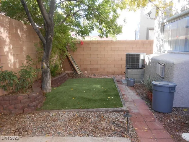 $2,150 | 703 Respectful Ridge Avenue, Henderson, NV 89012