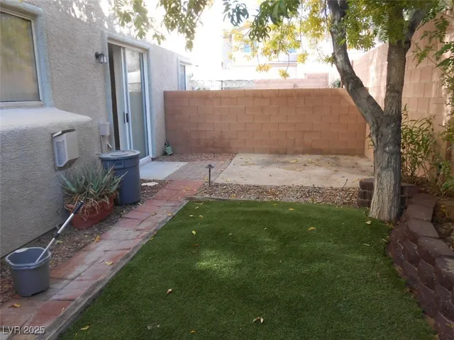 $2,150 | 703 Respectful Ridge Avenue, Henderson, NV 89012