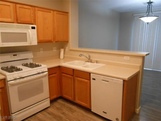 $2,150 | 703 Respectful Ridge Avenue, Henderson, NV 89012