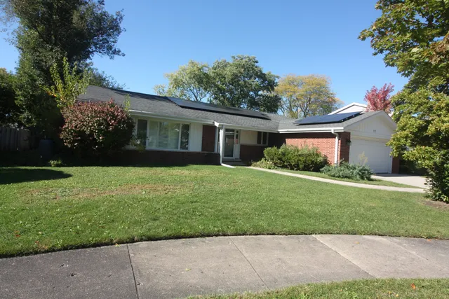front view of house with a yard