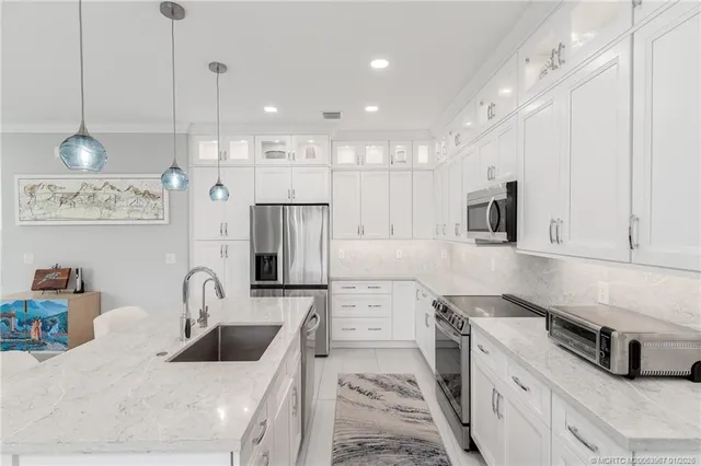 $1,380,000 | 4659 Southeast Manatee Terrace, Stuart, FL 34997