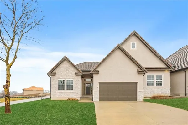 $499,000 | 718 Northeast Lone Hill Drive, Unit A, Lee's Summit, MO 64064