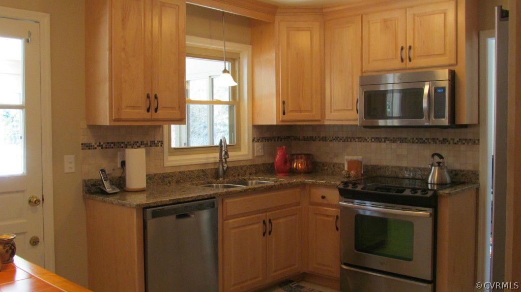 501 Whitaker Road North Chesterfield, VA 23235 - Photo 4 of 19 Gallery Image 4