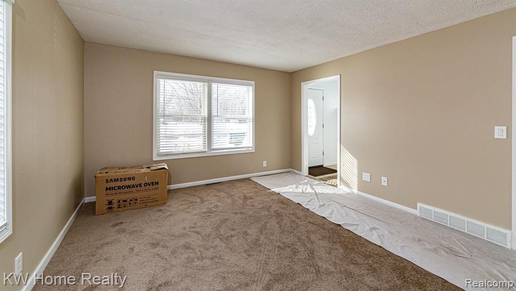 3365 Bathurst Avenue Rochester, MI 48309 - Photo 11 of 14