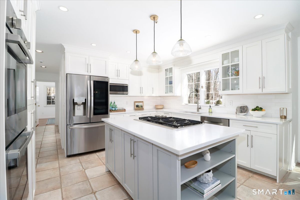 17 Tall Oaks Road Wilton, CT 06897 - Photo 11 of 48