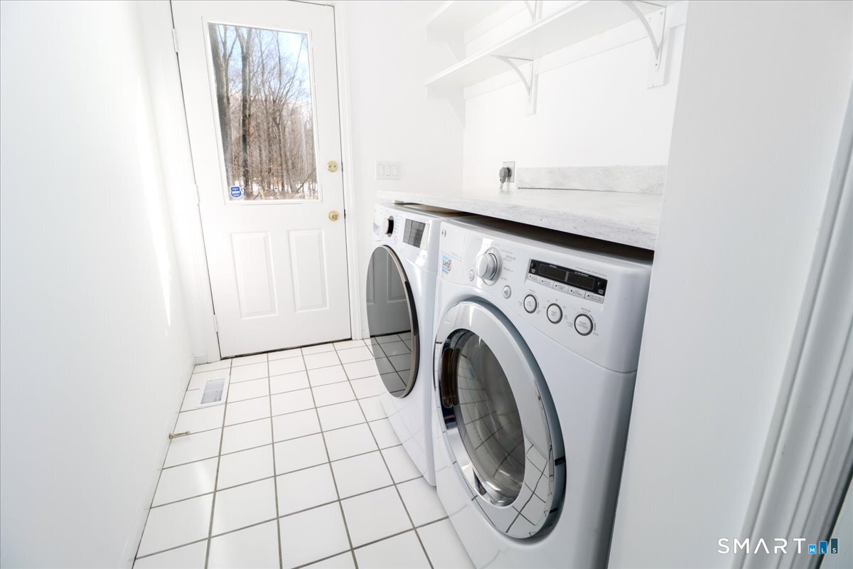 17 Tall Oaks Road Wilton, CT 06897 - Photo 45 of 48