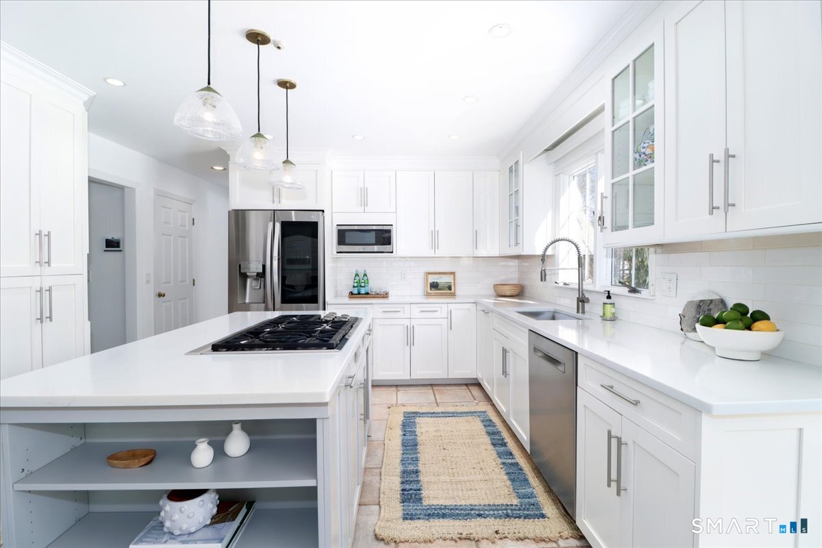 17 Tall Oaks Road Wilton, CT 06897 - Photo 8 of 48