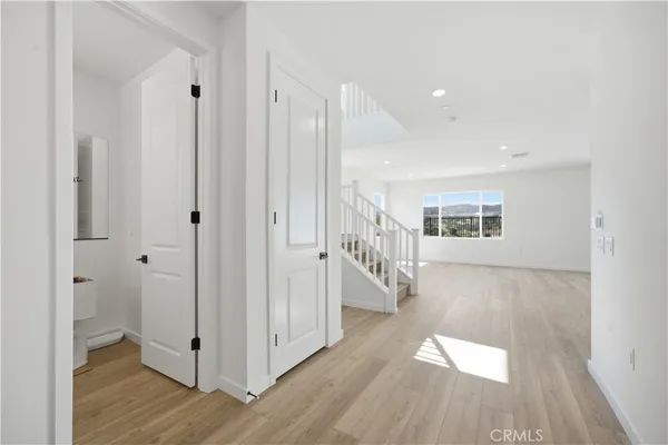 $984,982 | 20800 Pio Pico Court, Newhall, CA 91321