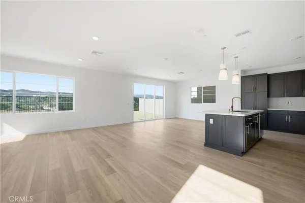 $984,982 | 20800 Pio Pico Court, Newhall, CA 91321