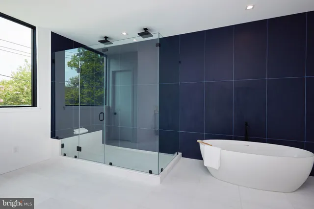 $5,750,000 | 2800 32nd Street Northwest, Washington, DC 20008