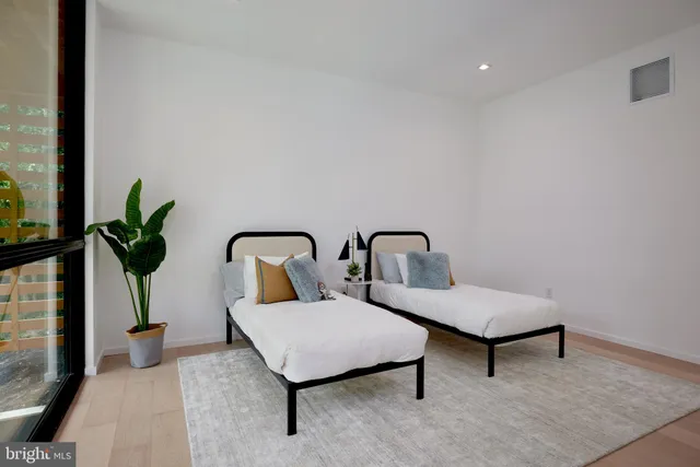 $5,750,000 | 2800 32nd Street Northwest, Washington, DC 20008