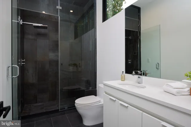 $5,750,000 | 2800 32nd Street Northwest, Washington, DC 20008