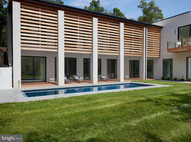 $5,750,000 | 2800 32nd Street Northwest, Washington, DC 20008