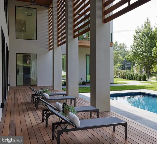 $5,750,000 | 2800 32nd Street Northwest, Washington, DC 20008