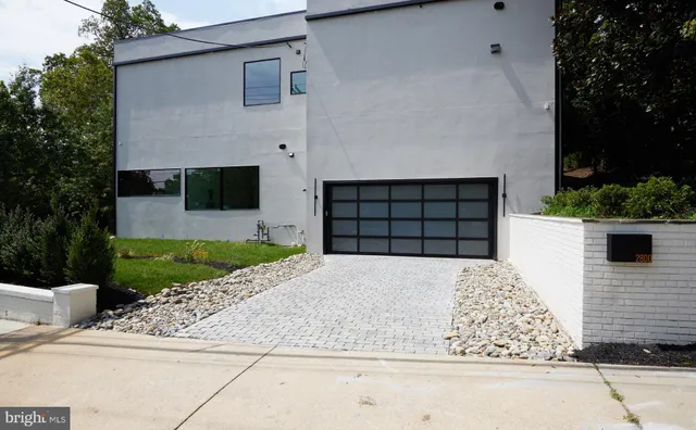 $5,750,000 | 2800 32nd Street Northwest, Washington, DC 20008